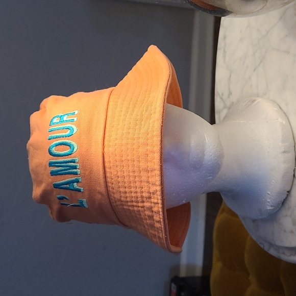 Bucket hat - Picture 2 of 2